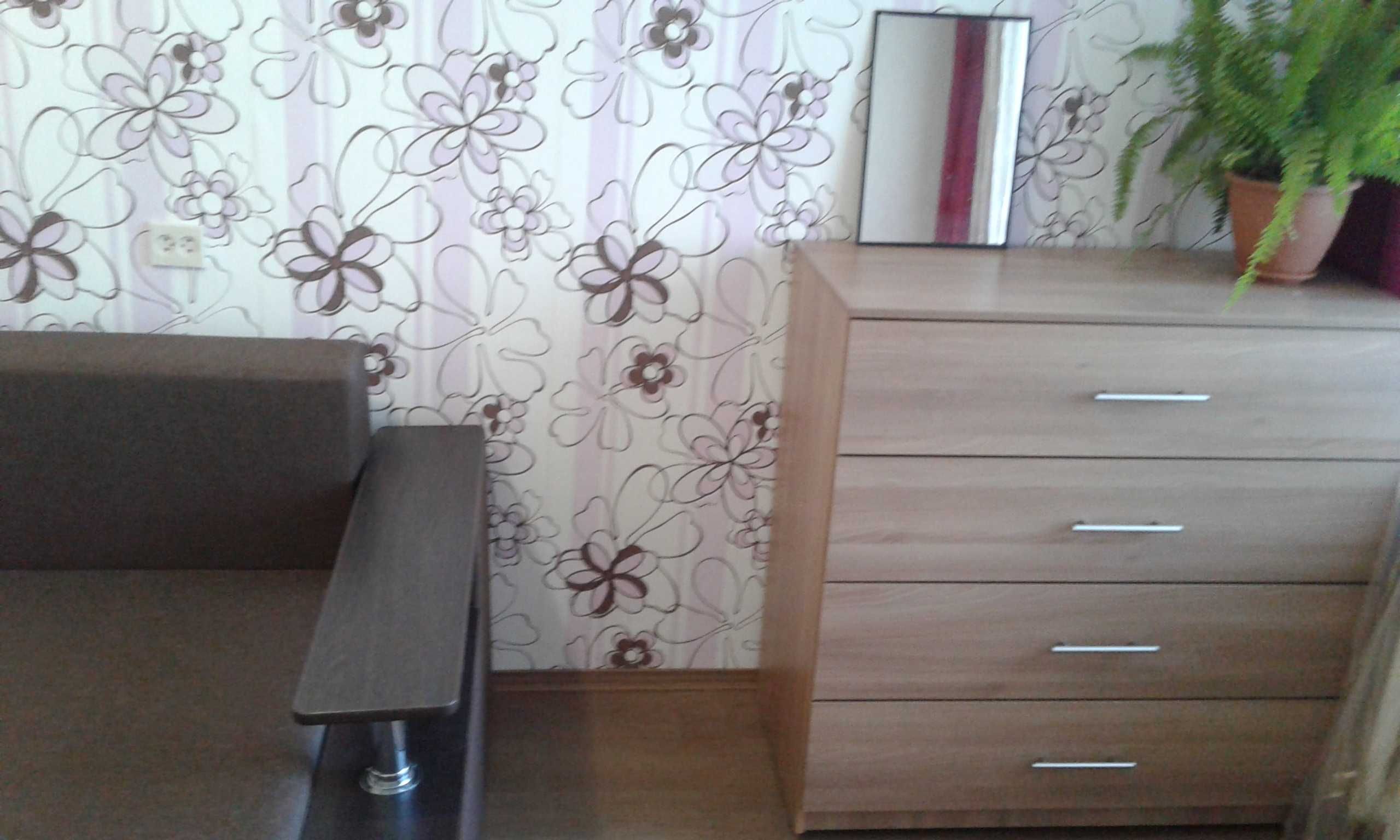 Здам КІМНАТУ під ключ для дівчини, біля центру,без хазяів