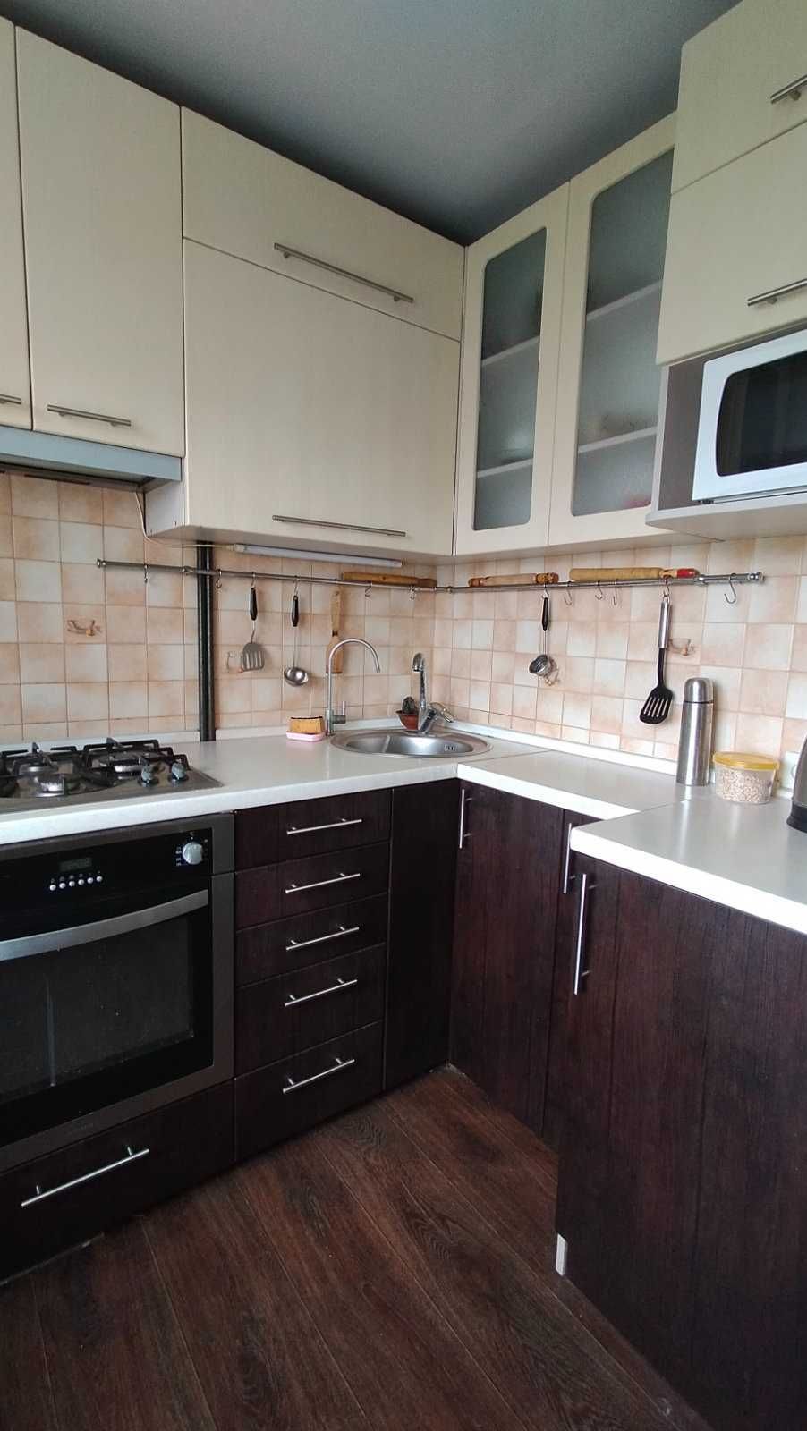 Сдам Хозяйка! 3-х комн.ул Рабочая,(Робоча) на 5 этаж, есть Газ и Свет