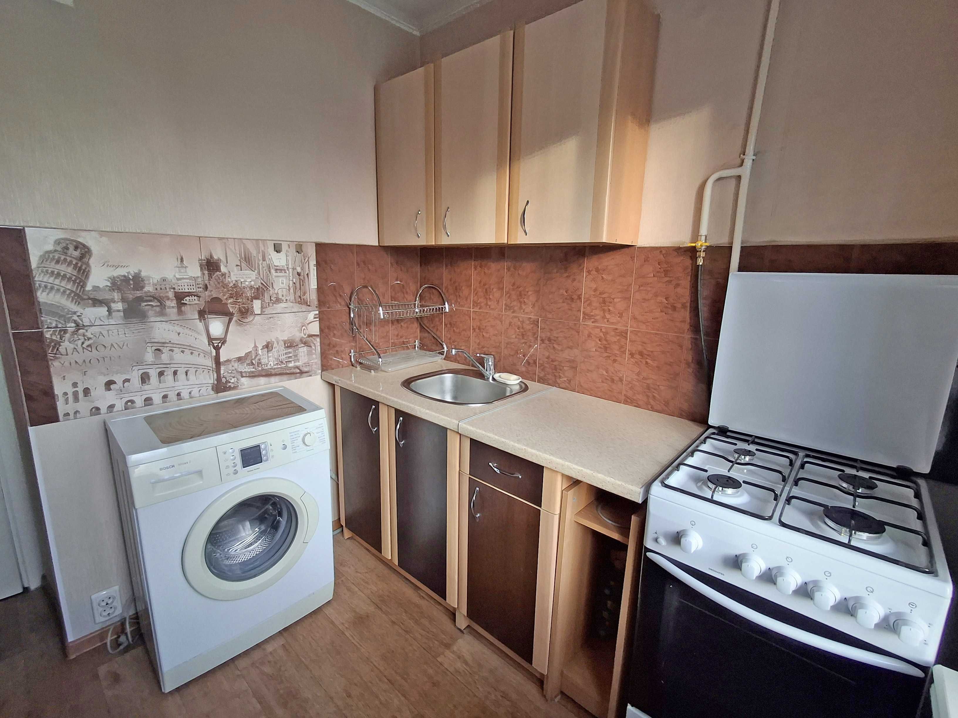 Оренда без комісії 3-кімнатної вул. Зодчих від власника