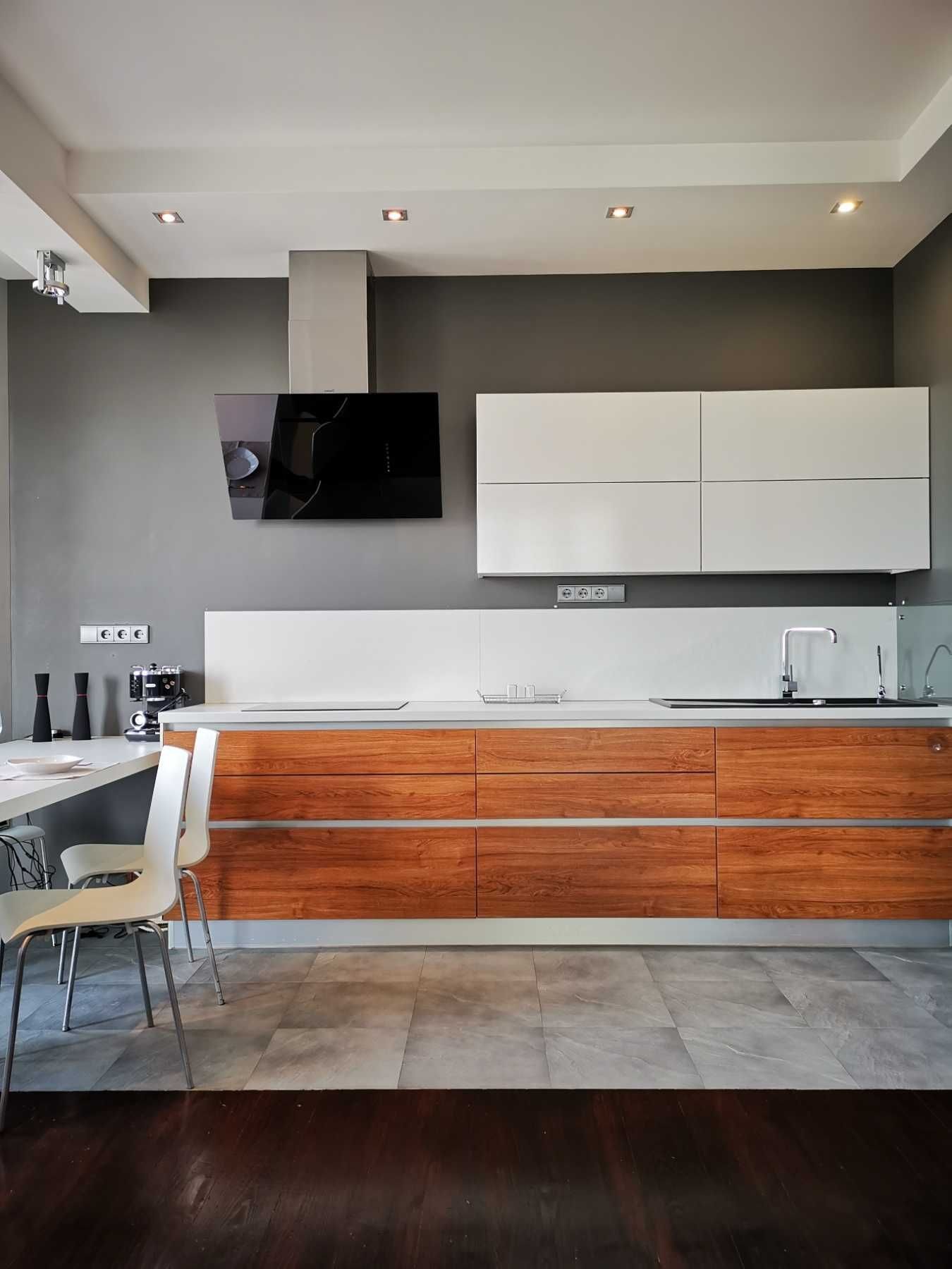 Без комиссии! ЖК Изумрудный, 120м,аренда АВТОРСКОЙ квартиры с ремонтом - фото 1