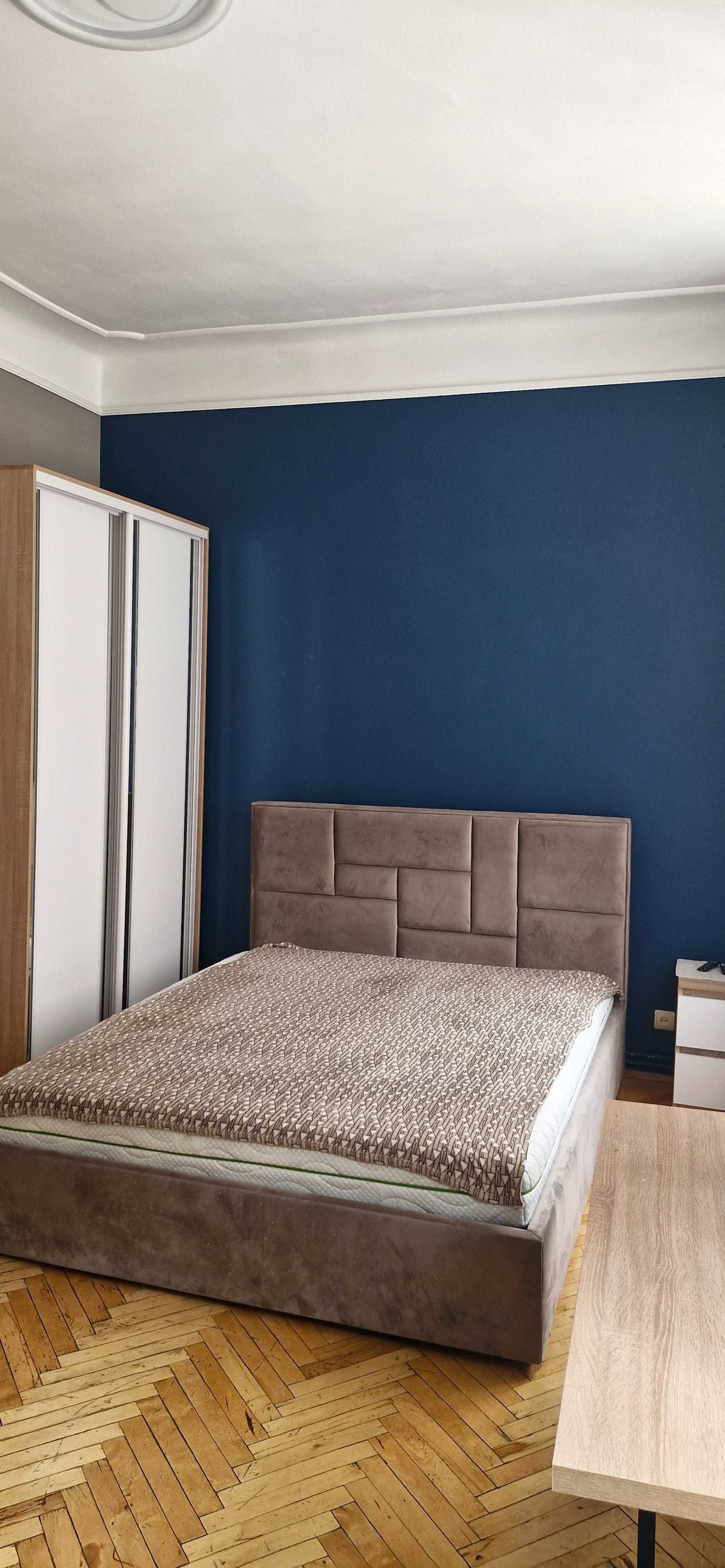 3 кімнатна квартира на Гнатюка ( центр ) Від Власника!