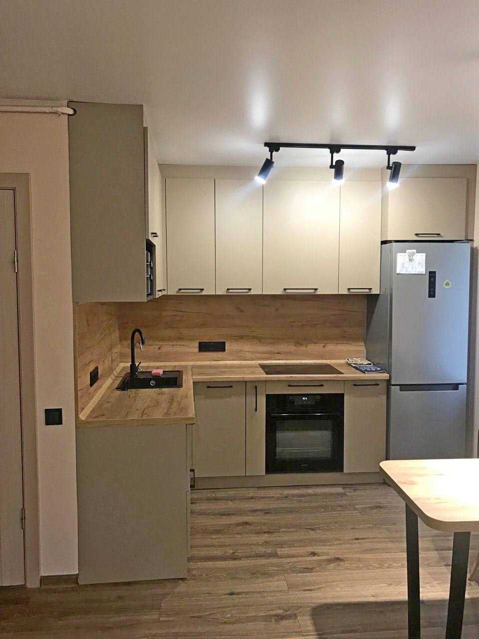 Здам  велику 1-кімнатну квартиру на ж/м Червоний Камінь