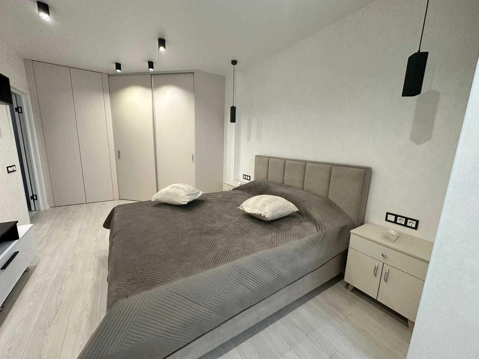 Сдам 2-ух комн квартиру ЖК Академгородок , 70 м2