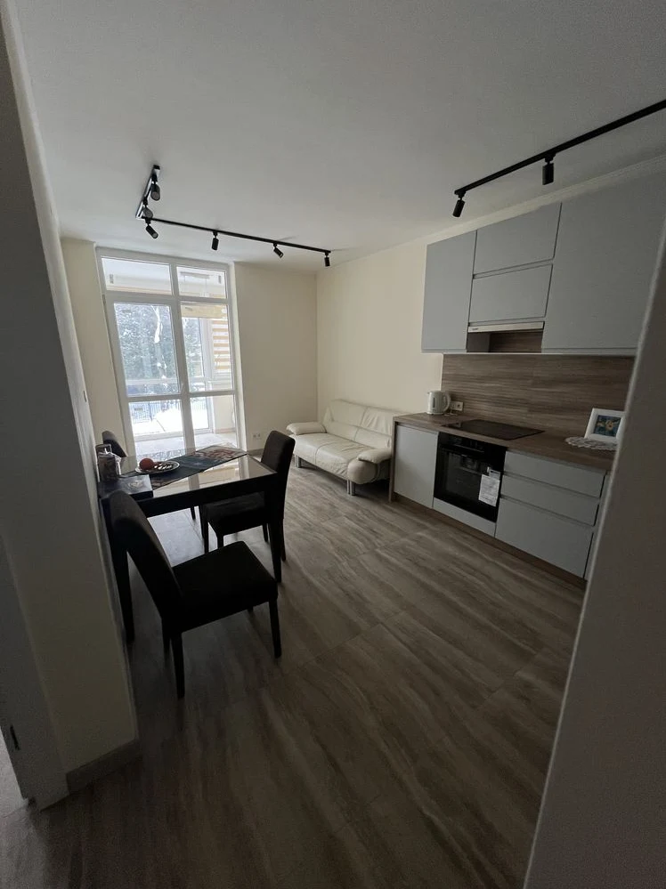 Квартира від власника ( новобудова) ближній центр