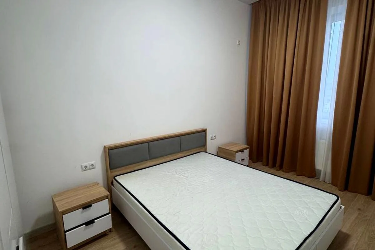 3-кімн. квартира, Нововокзальна вул., (Будинок), Київ